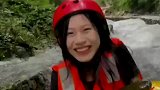 女子漂流途中捕获大鱼，网友：门票60，你带了50回去