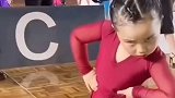 迷你版辣目洋子 成国标舞比赛现场焦点￼