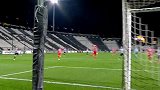下半场补时第4分钟塞萨洛尼基球员希维德尔斯基射门 - 被扑