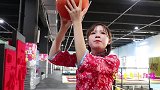 篮球2：小甜甜上演投球五连杀，没想妈妈花式投球反夺冠军！超赞