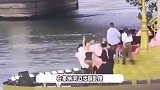 巴黎奥运开幕彩排：Lady Gaga塞纳河边活蹦乱跳，街上杂技表演群魔乱舞