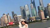上海外滩偶遇漂亮姑娘，气质真的很好，一笑世界都温柔了