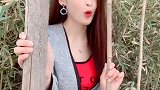 我就躲在你家门前那个小树林。