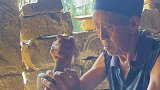 农村搞笑段子，这下爷爷要背一个大黑锅了