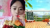 美女直播吃水果干，看着就过瘾，童年向往的生活