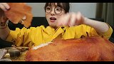 一人独食888元整头烤乳猪！你确定你吃的完吗