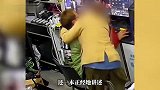 反转！男子称遭陌生女子闯入店内强吻，警方：行拘8天！