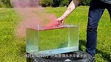 手持烟花真的能让人受伤么？小伙作死亲测，结果让人意外了！