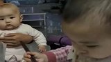 要不是自己亲眼所见，我妈说的我还不信，一个敢喂一个还真敢吃