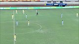 中国足协杯-17赛季-淘汰赛-1/4决赛次回合-第9分钟黄牌 高天意阻止对手快发任意球 裁判出示黄牌警告-花絮