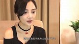 贾乃亮心很酸？李小璐被曝携新欢小奶狗逛街，日常分享已证清白
