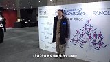 张智霖夫妇被偶遇，袁咏仪素颜眼袋明显皮肤好，手上位数表抢眼