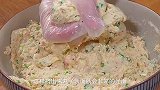 把新买来的豆腐放塑料袋里捏碎，您将解锁一道人见人爱的美味