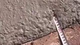 甲方让打30公分混凝土，包工头这样测量