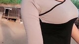微胖型的辣妈，休闲装也能散发丰腴美
