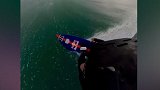 GoPro视角带你海上冲浪!见证暴风雨前夕涌动的海平线