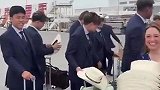 日本队抵达墨西哥后获赠当地的帽子