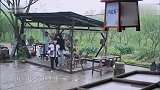 张艺兴要去划船，杨紫叫上张子枫也去：走，我们拿上泳衣！