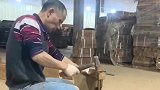 这工艺讲究严丝合缝，老师傅一点也不敢怠慢！