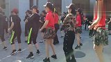 最新广场舞视频大全-20190326-超火广场舞«一晃就老了»火爆大小广场，歌词让人感概！