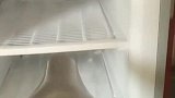 冰箱结冰不要怕，我来教你怎么去解决吧，很简单的哦