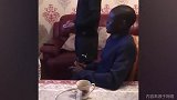 坎特宅家打FIFA！这个坐姿也太老实了吧