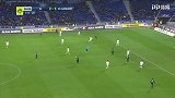 下半场补时第1分钟甘冈球员贝内泽射门