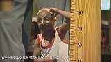 世界上最小的肌肉男：仅有85厘米的身高！体重只有20斤