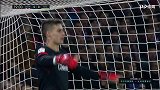 点球2连扑救险！皇马猎物门将再秀神操作 离过门线就差10公分
