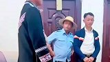 结婚不到两个月男子动手打老婆，男子上门求原谅
