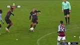 蒂亚戈禁区外一脚爆射击中门框！险些再次扩大比分