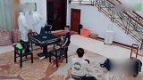 原来明星也要父母帮忙带娃，应采儿亲妈帮她带二胎！