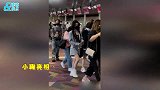 鞠婧祎现身美出新高度，大秀蚂蚁腰铅笔腿，脚下厚底鞋子抢镜！