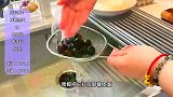 快试一下这个小凉菜，夏季必备，皮蛋和豆腐真是完美的组合