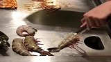 让你见识一下,大师是怎么剥虾皮的,这都是真功夫啊