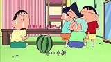 蜡笔小新：小新请大家来家里吃西瓜，爸爸讲了个有关西瓜的鬼故事