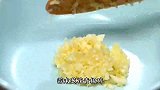 饺子新吃法，麻酱饺子，一口一个香极了