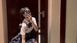 难道说她们的老公的工资只够养一个？jk制服 不露脸系列