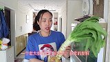 凉拌莴笋时要不要焯水？这种接地气的做法，原汁原味口感很清脆