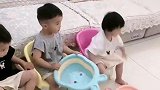 三胞胎逐渐学会照顾自己了，宝爸马上退居二线，不要太操心了