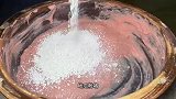 福建大叔做手打肉丸40多年，高峰日打13个小时，日做10000个不够卖