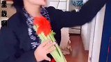 把俺憋疯了，一个人在家自娱自乐！