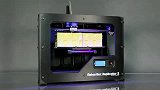 MakerBot发表3D打印机 现场打印出“巴黎大厦”