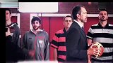 篮球-西班牙男篮拍宣传片 卢比奥戴绿帽搞笑-新闻