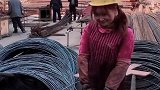 想不想看看，民工小姐姐第一次去夜店是什么样子