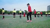 女足姑娘进校园送儿童节祝福 为小朋友带来特别的体育课