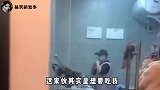 铲屎的，救我呀，这子要吃我