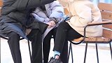 小姐姐都这样了，耳光这么轻吗？没吃饭吗