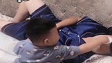 一进门就看到这一幕，真是让我哭笑不得，咱也不敢问！