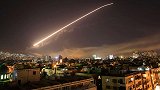 以色列战机再次兴风作浪 空袭大马士革 发射数枚导弹照亮夜空